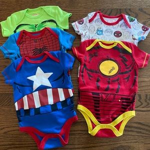 3-6M Marvel onesie bundle